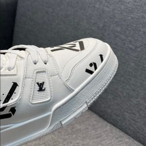 Louis Vuitton Trainer Sneakers - LS05