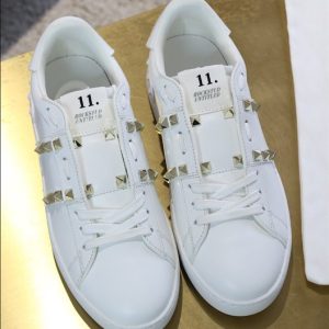 Valentino Garavani Calfskin Rockstud Untitled Sneaker - VS01