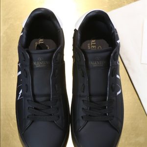 Valentino Garavani Open Sneaker in calfskin With VLTN Logo Print - VS07