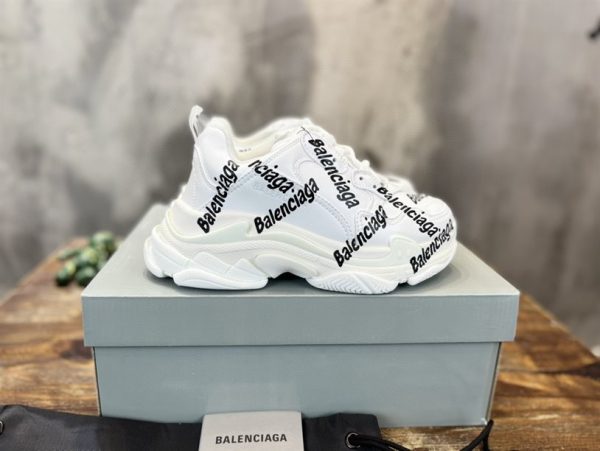 Balenciaga Triple S Logotype Trainers Sneakers - GS30