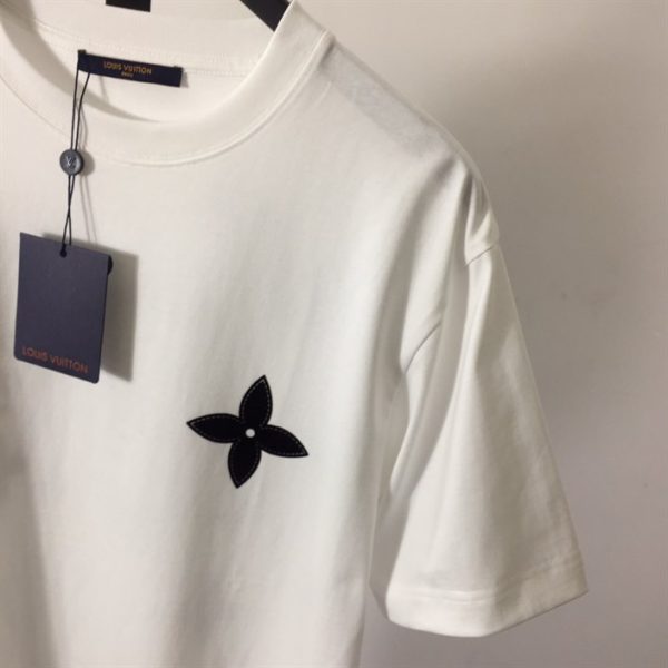 Louis Vuitton T-shirt - LT06