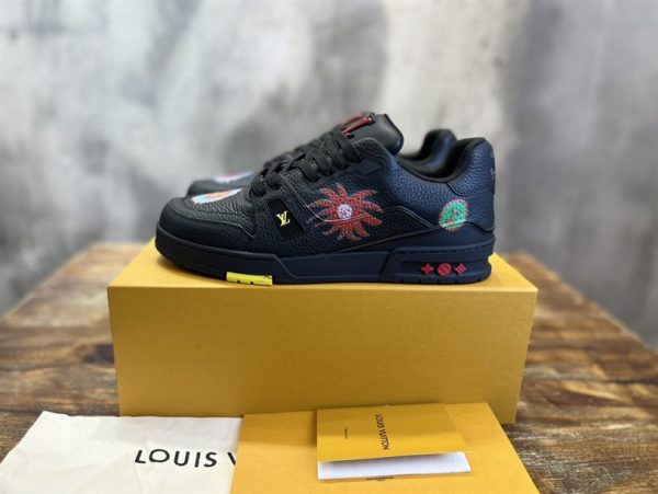 LV x YK Louis Vuitton Trainer Sneaker - LS36