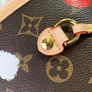 LV x YK Neverfull MM Tote Bags - L01