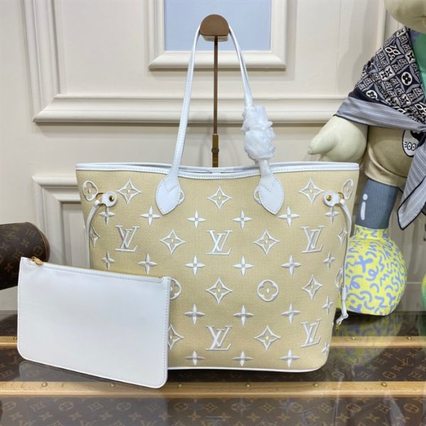 Louis Vuitton Neverfull MM Tote Bags - L10