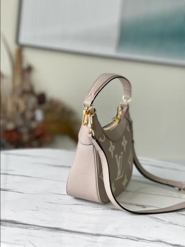 Louis Vuitton Bagatelle Mini Hobo Handbag - LH25