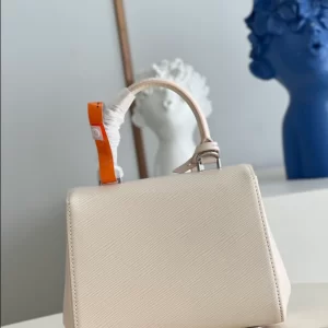 Louis Vuitton Cluny Mini Bag - LH14