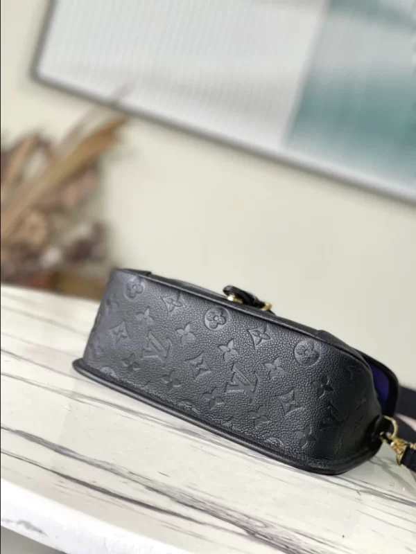 Louis Vuitton Diane Bag - LH30