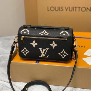 Louis Vuitton Pochette Métis East West - LC14