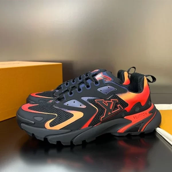 Louis Vuitton Runner Tatic Sneaker - LS45