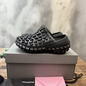 Balenciaga Men's Bouncer Clog in Black Rubber - GS45