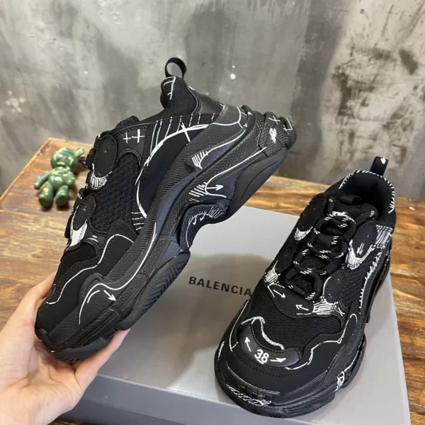 Balenciaga Triple S Sketch Sneaker - GS55