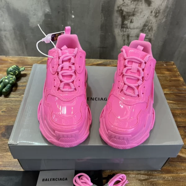 Balenciaga Women's Triple S Sneaker in Pink - GS59