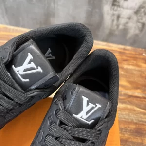 Louis Vuitton Rivoli Sneaker - LS59