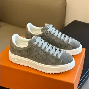 Louis Vuitton Time Out Sneaker - LS62