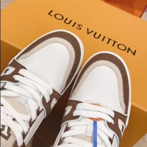 Louis Vuitton Trainer Sneaker - LS56