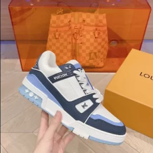 Louis Vuitton Trainer Sneaker - LS57