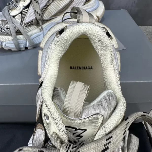 Balenciaga 3XL Sneaker In Beige