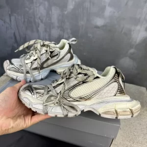 Balenciaga 3XL Sneaker In Beige