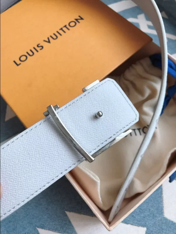 Louis Vuitton Initiales 40MM Reversible Belt - LB11