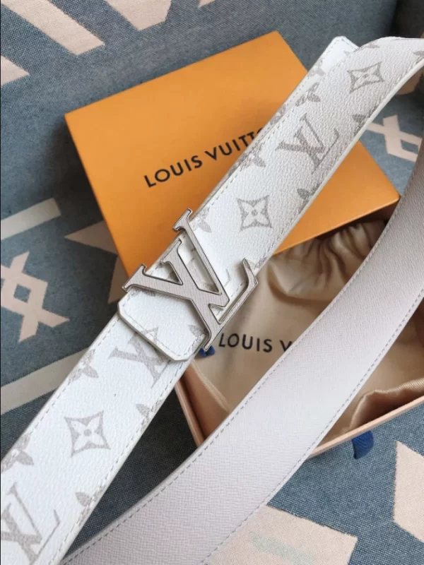 Louis Vuitton Initiales 40MM Reversible Belt - LB11