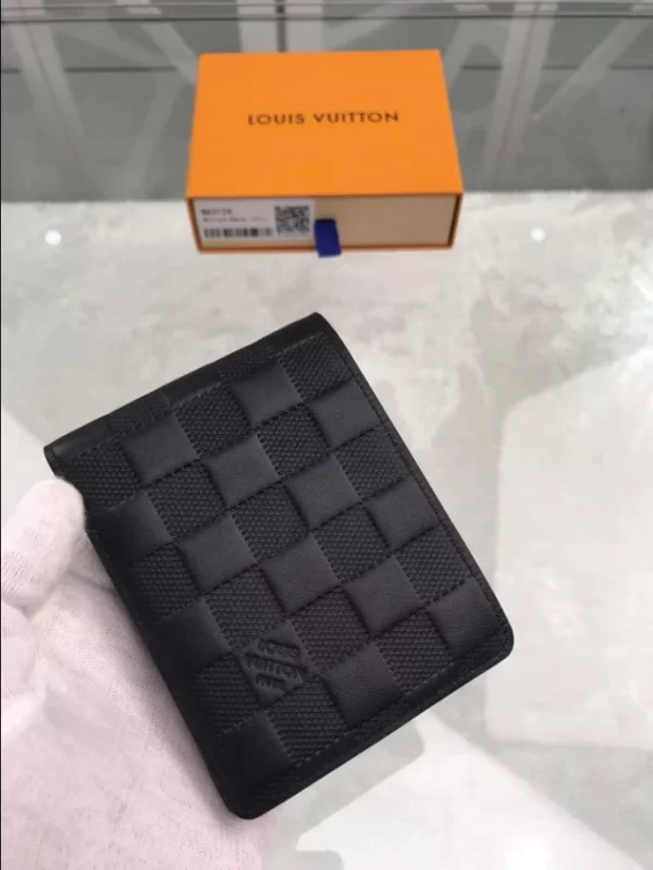 Louis Vuitton Multiple Wallet Damier Infini Leather - LW10