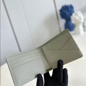 Louis Vuitton Multiple Wallet - LW06