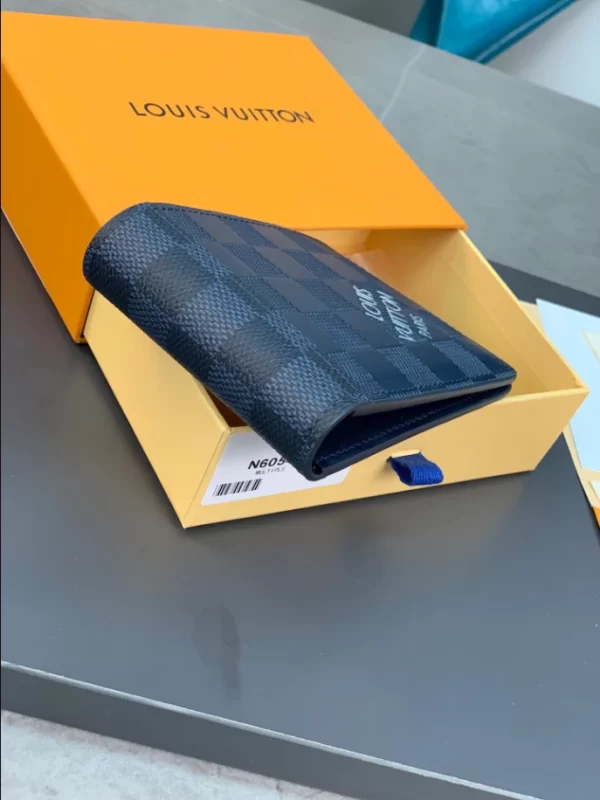 Louis Vuitton Slender Wallet - LW03