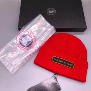 Canada Goose Emblem Toque Beanie - H05