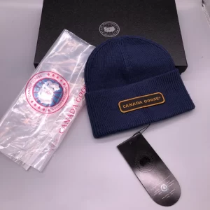 Canada Goose Emblem Toque Beanie - H05