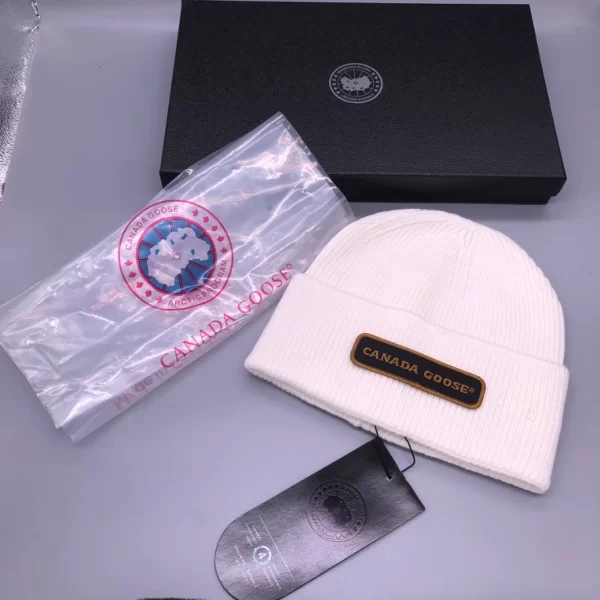 Canada Goose Emblem Toque Beanie - H05