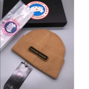 Canada Goose Emblem Toque Beanie - H05