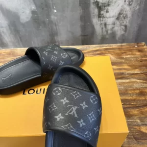 Louis Vuitton Waterfront Mule Slides - SL09