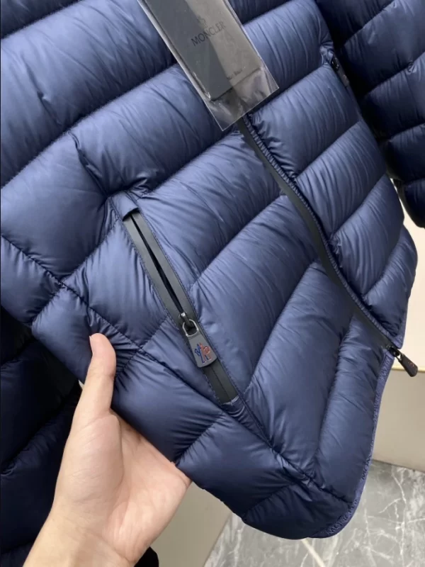 Moncler Short Down Jacket - MK08