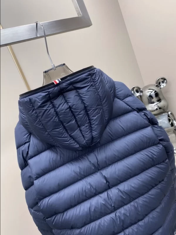 Moncler Short Down Jacket - MK08