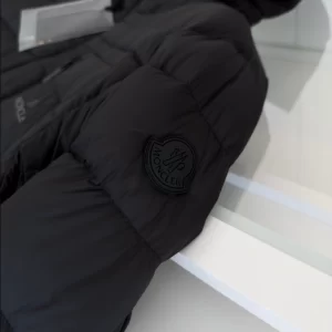 Moncler Short Down Jacket - MK11