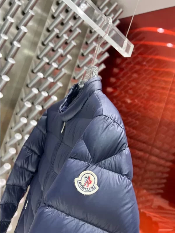 Moncler Short Down Jacket - MK28