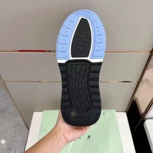 Off-White Kick Off Sneaker - WS03