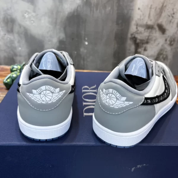 Dior x Air Jordan 1 Low Sneakers - DS50