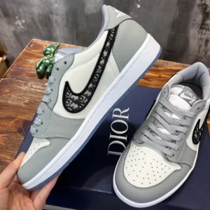 Dior x Air Jordan 1 Low Sneakers - DS50