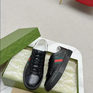 Gucci Gucci Ace GG Crystal Canvas Sneaker - CS28