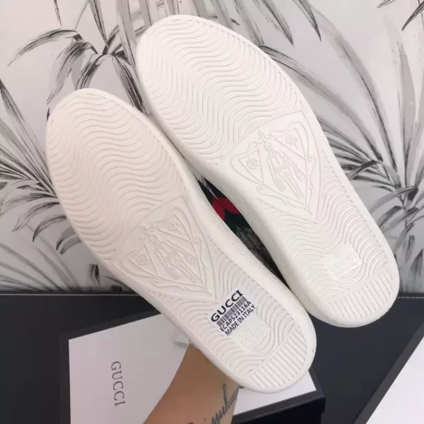 Gucci Ace Suppreme Bees Sneaker - CS34