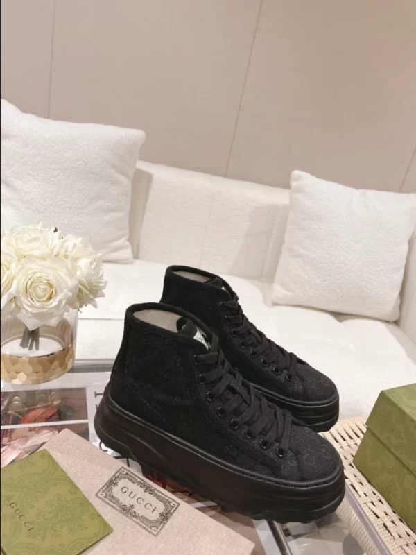 Gucci High-Top Sneaker - CS41