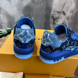 Louis Vuitton Trainer Sneaker In Blue - LS80