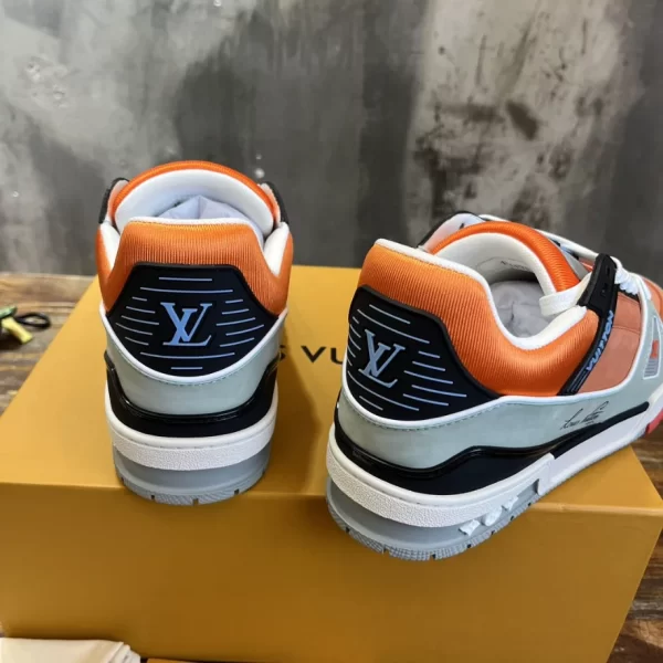 Louis Vuitton Trainer Sneaker In Orange - LS84