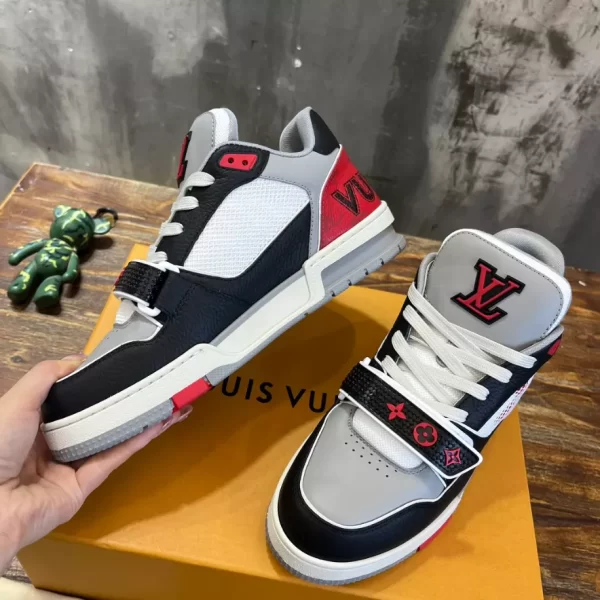 Louis Vuitton Trainer Sneaker In Red - LS82