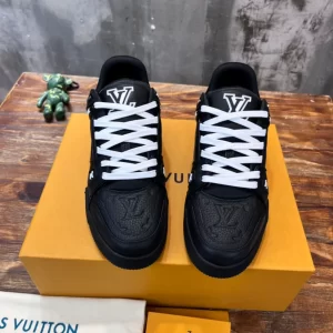 Louis Vuitton Trainer Sneakers - LS87