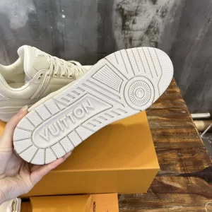 Louis Vuitton Trainer Sneakers - LS90