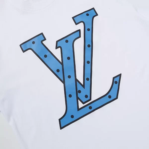 Louis Vuitton T-shirt - LT28