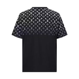 Louis Vuitton T-shirt - LT33