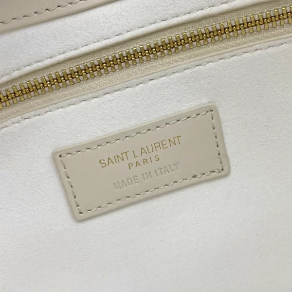 Saint Laurent Le 5 à 7 in Smooth Leather Bag - YSL18